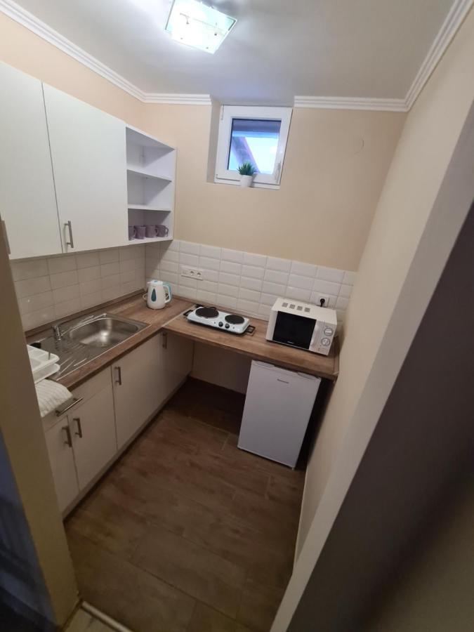 Napfeny Apartman Makó Buitenkant foto