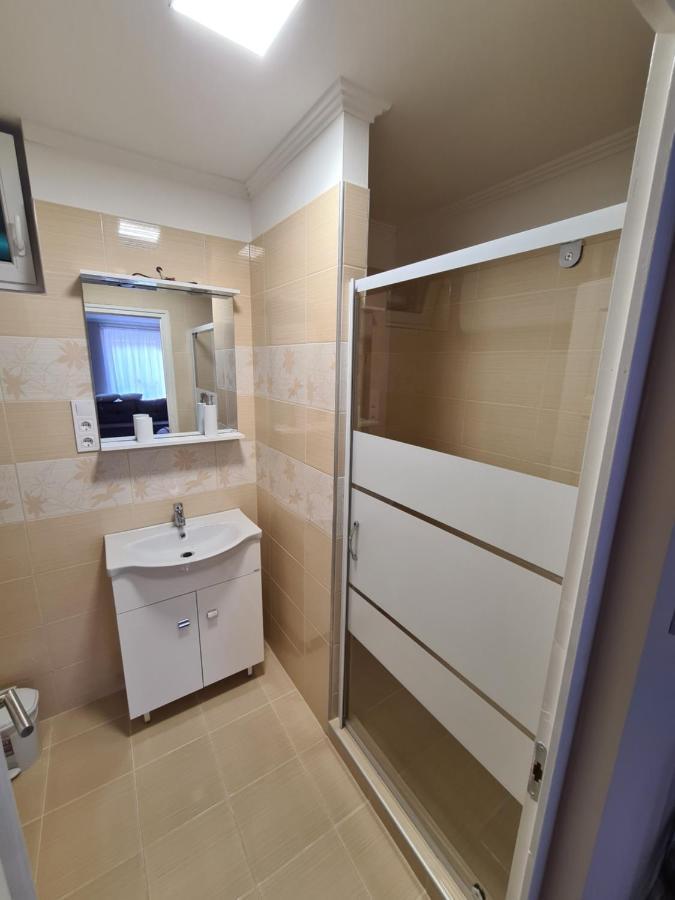 Napfeny Apartman Makó Buitenkant foto